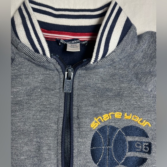 Okaidi Grey Boys Zip-up Sweater Jacket - Size 8 Basketball Emblem Half Collar - Picture 4 of 10